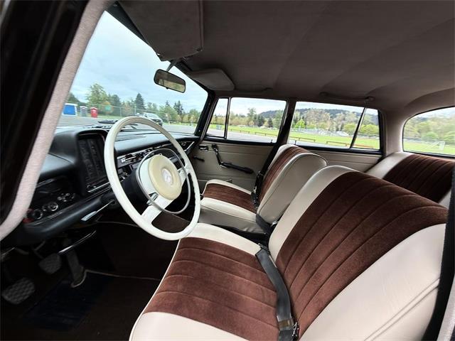 1968 Mercedes-Benz 230 (CC-2065581) for sale in Gladstone, Oregon
