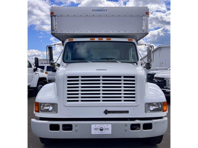 2001 International 4700 (CC-2065665) for sale in Tualatin, Oregon