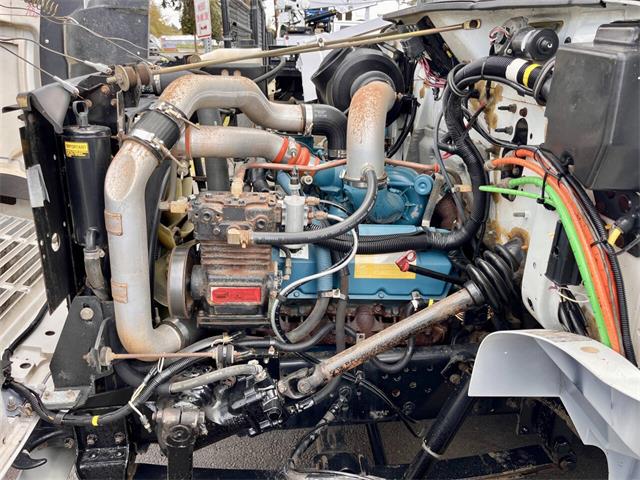 2001 International 4700 (CC-2065665) for sale in Tualatin, Oregon