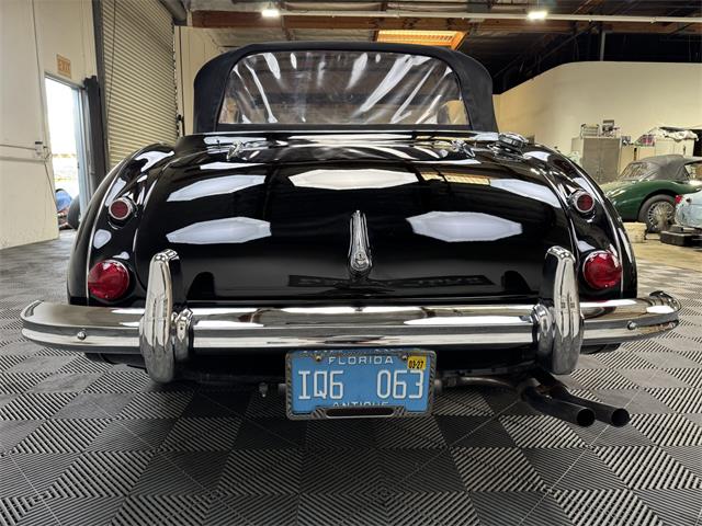 1965 Austin-Healey 3000 Mark III BJ8 (CC-2065702) for sale in Santa Ana, Califonia