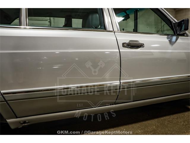 1991 Mercedes-Benz 560 (CC-2065769) for sale in Grand Rapids, Michigan