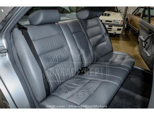 1991 Mercedes-Benz 560 (CC-2065769) for sale in Grand Rapids, Michigan