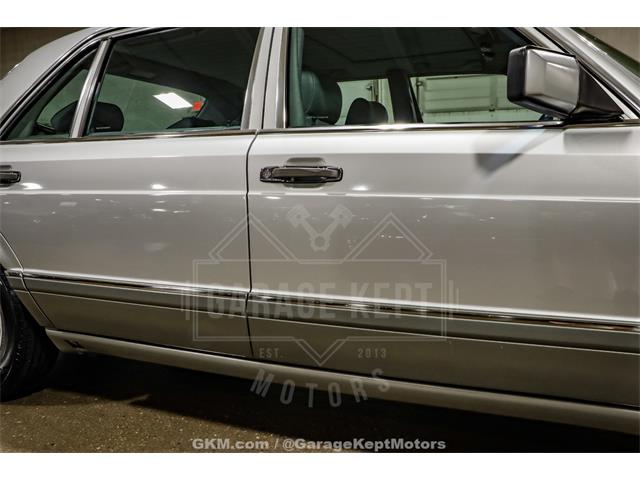 1991 Mercedes-Benz 560 (CC-2065769) for sale in Grand Rapids, Michigan