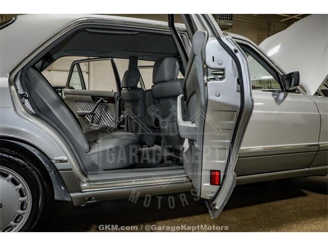 1991 Mercedes-Benz 560 (CC-2065769) for sale in Grand Rapids, Michigan
