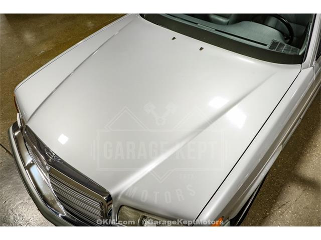 1991 Mercedes-Benz 560 (CC-2065769) for sale in Grand Rapids, Michigan