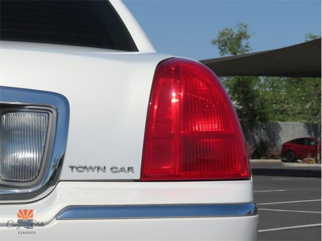 2003 Lincoln Town Car (CC-2065801) for sale in Mesa, Arizona