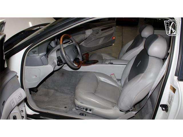 1998 Lincoln Mark VIII (CC-2065921) for sale in Runnemede, New Jersey