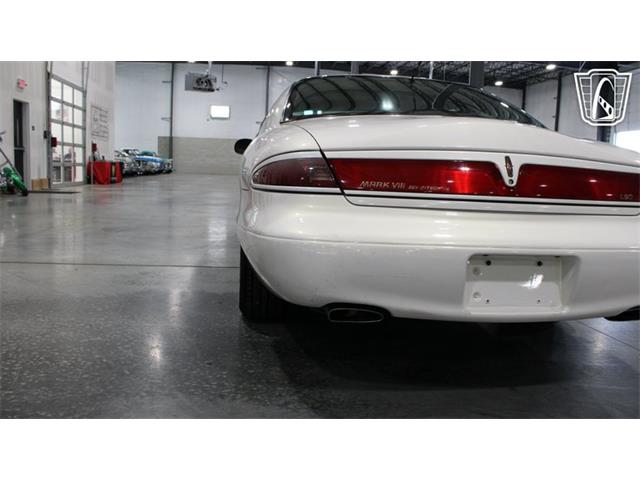 1998 Lincoln Mark VIII (CC-2065921) for sale in Runnemede, New Jersey