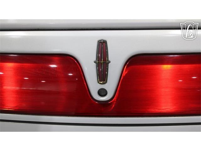 1998 Lincoln Mark VIII (CC-2065921) for sale in Runnemede, New Jersey