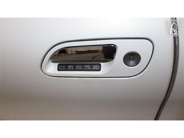 1998 Lincoln Mark VIII (CC-2065921) for sale in Runnemede, New Jersey