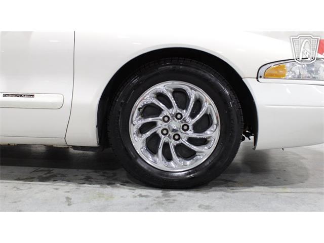 1998 Lincoln Mark VIII (CC-2065921) for sale in Runnemede, New Jersey