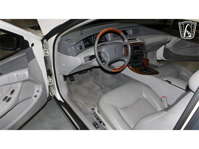 1998 Lincoln Mark VIII (CC-2065921) for sale in Runnemede, New Jersey