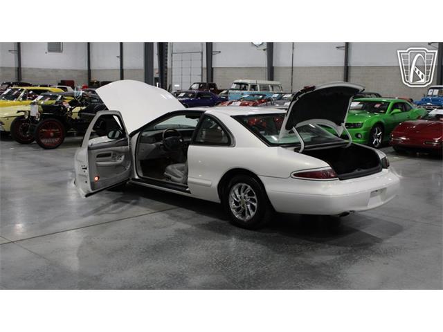 1998 Lincoln Mark VIII (CC-2065921) for sale in Runnemede, New Jersey