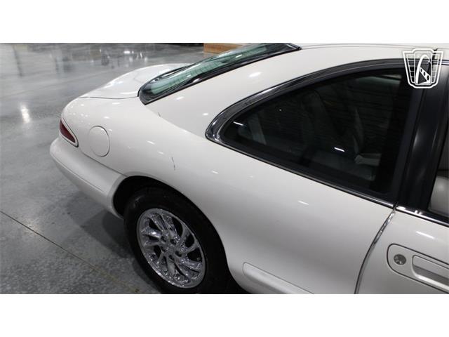 1998 Lincoln Mark VIII (CC-2065921) for sale in Runnemede, New Jersey