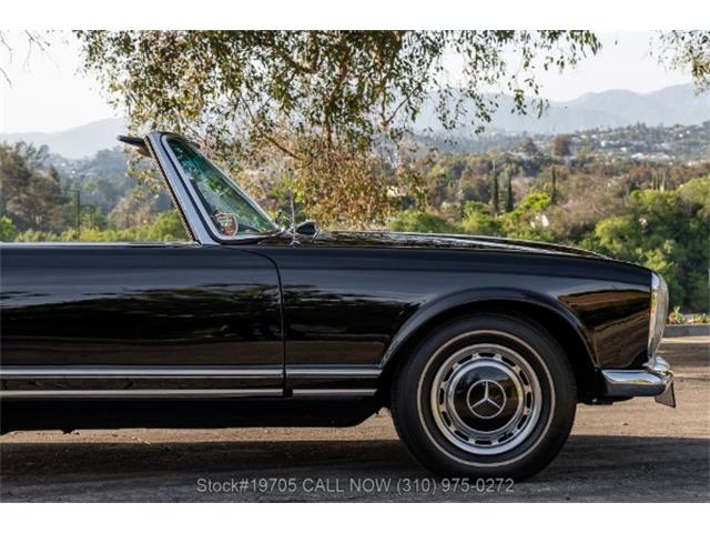 1966 Mercedes-Benz 230SL (CC-2066050) for sale in Beverly Hills, California