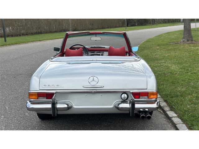 1970 Mercedes-Benz 280SL (CC-2066269) for sale in Southampton, New York