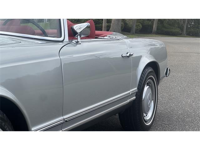 1970 Mercedes-Benz 280SL (CC-2066269) for sale in Southampton, New York