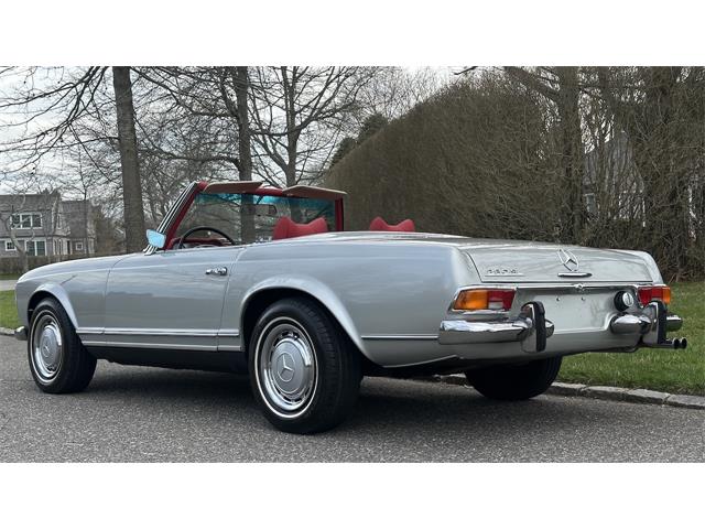1970 Mercedes-Benz 280SL (CC-2066269) for sale in Southampton, New York