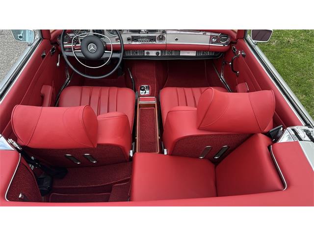 1970 Mercedes-Benz 280SL (CC-2066269) for sale in Southampton, New York