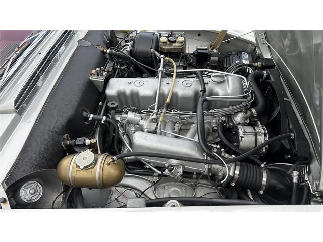 1970 Mercedes-Benz 280SL (CC-2066269) for sale in Southampton, New York