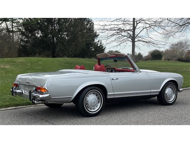 1970 Mercedes-Benz 280SL (CC-2066269) for sale in Southampton, New York