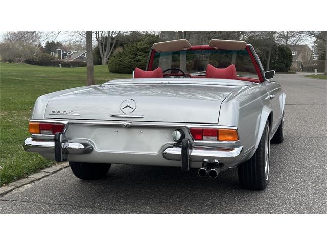 1970 Mercedes-Benz 280SL (CC-2066269) for sale in Southampton, New York
