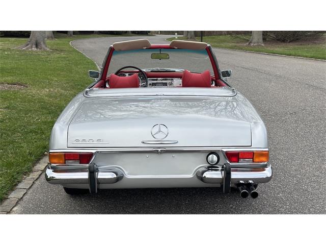 1970 Mercedes-Benz 280SL (CC-2066269) for sale in Southampton, New York