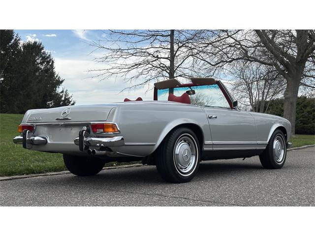 1970 Mercedes-Benz 280SL (CC-2066269) for sale in Southampton, New York