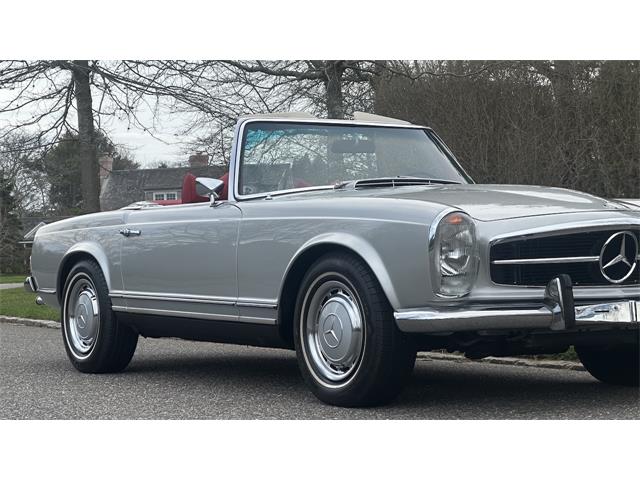 1970 Mercedes-Benz 280SL (CC-2066269) for sale in Southampton, New York