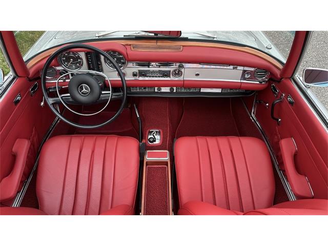 1970 Mercedes-Benz 280SL (CC-2066269) for sale in Southampton, New York