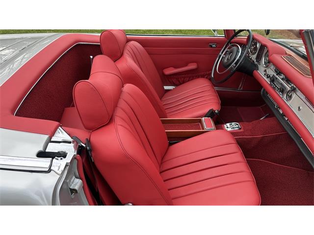 1970 Mercedes-Benz 280SL (CC-2066269) for sale in Southampton, New York