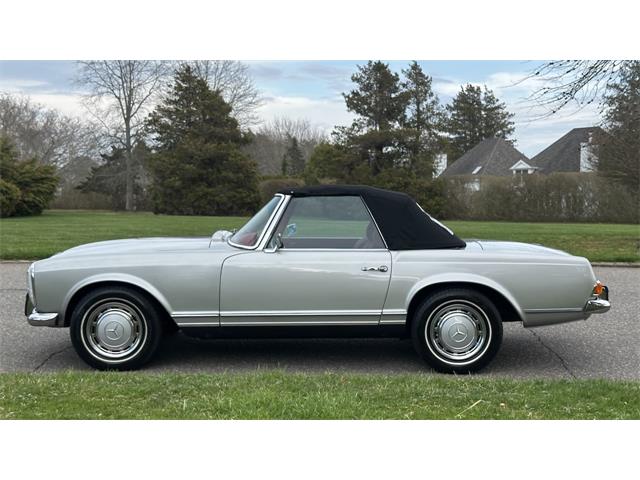 1970 Mercedes-Benz 280SL (CC-2066269) for sale in Southampton, New York