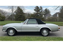 1970 Mercedes-Benz 280SL (CC-2066269) for sale in Southampton, New York