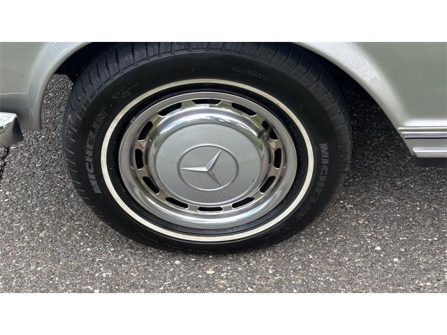 1970 Mercedes-Benz 280SL (CC-2066269) for sale in Southampton, New York