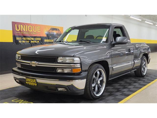 2002 Chevrolet Silverado 1500 (CC-2066317) for sale in Mankato, Minnesota