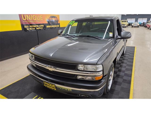 2002 Chevrolet Silverado 1500 (CC-2066317) for sale in Mankato, Minnesota