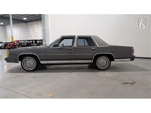 1988 Ford Crown Victoria (CC-2066577) for sale in Caledonia, Wisconsin