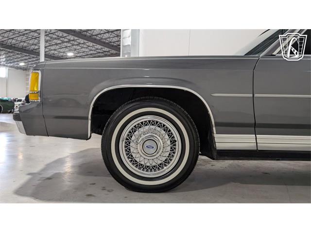 1988 Ford Crown Victoria (CC-2066577) for sale in Caledonia, Wisconsin