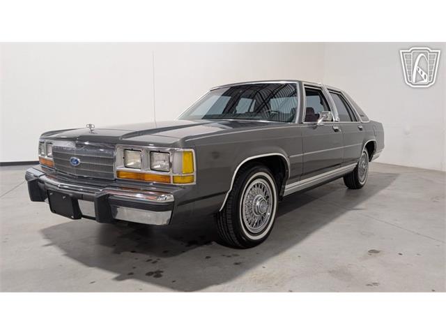 1988 Ford Crown Victoria (CC-2066577) for sale in Caledonia, Wisconsin