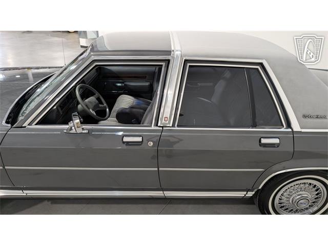 1988 Ford Crown Victoria (CC-2066577) for sale in Caledonia, Wisconsin