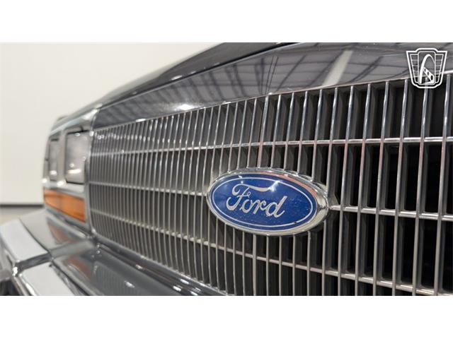 1988 Ford Crown Victoria (CC-2066577) for sale in Caledonia, Wisconsin