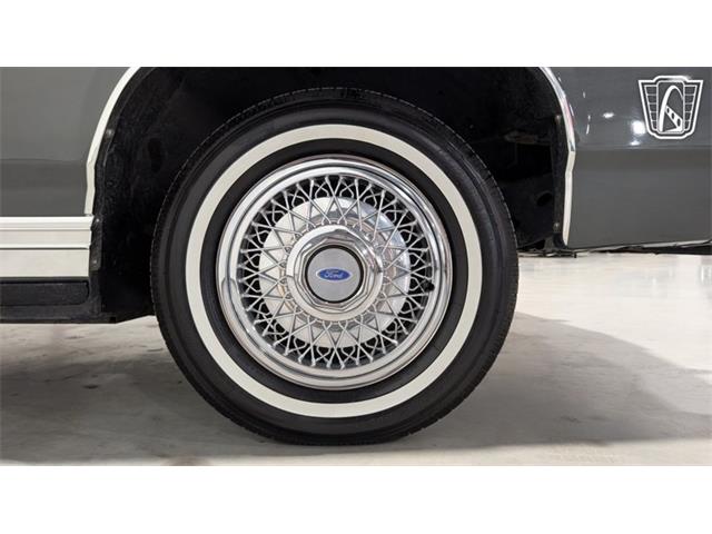 1988 Ford Crown Victoria (CC-2066577) for sale in Caledonia, Wisconsin