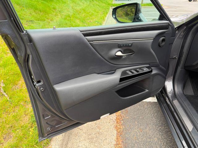 2022 Lexus ES300 (CC-2066842) for sale in Seattle, Washington