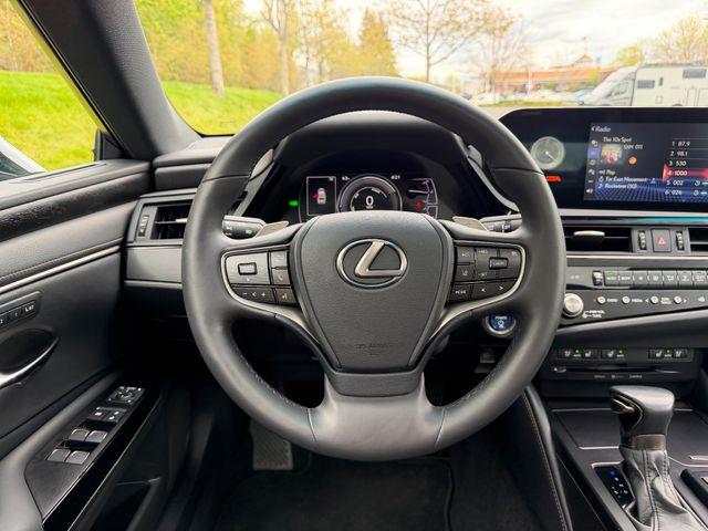 2022 Lexus ES300 (CC-2066842) for sale in Seattle, Washington
