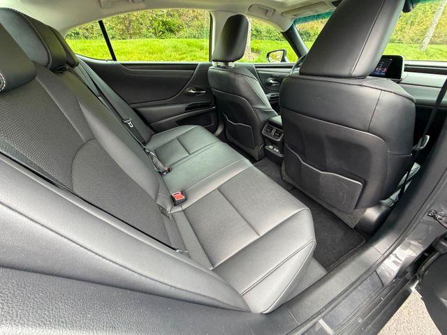 2022 Lexus ES300 (CC-2066842) for sale in Seattle, Washington