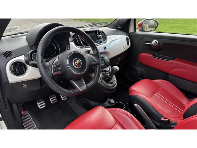 2017 Fiat 500 Abarth (CC-2066915) for sale in Southampton, New York