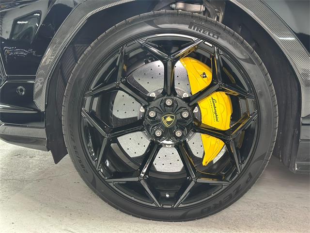2023 Lamborghini Urus (CC-2067182) for sale in Huntington Station, New York