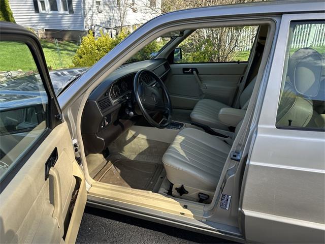 1992 Mercedes-Benz 190 (CC-2067432) for sale in Hingham, Massachusetts