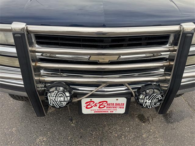 1997 Chevrolet Suburban (CC-2067937) for sale in Brookings, South Dakota