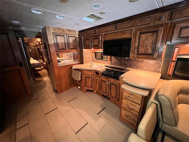 2012 Monaco Knight (CC-2068095) for sale in Palm Desert , California